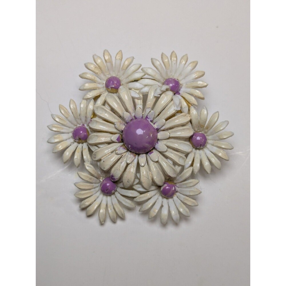Daisy Soft Plastic Flower White & Purple Brooch